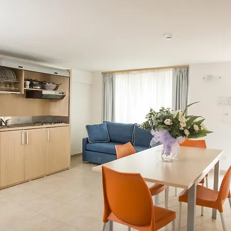 Mon Reve Aparthotel 4*