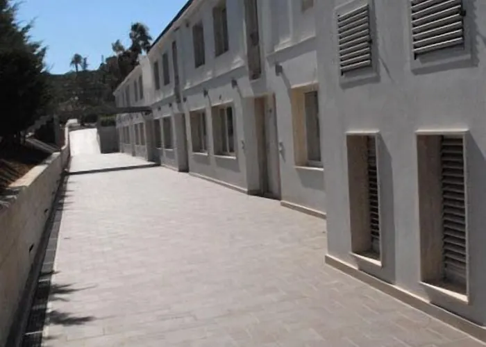 Mon Reve Aparthotel 4*